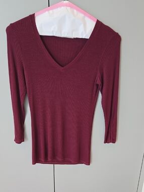 Michael Stars Deep Berry Ribbed V-Neck Long Sleeve Top With Cut Out Sleeves